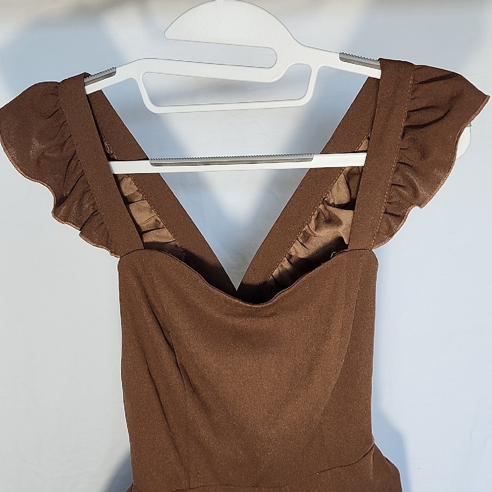 Chic Brown Sleeveless Jumpsuit - Picture 3 of 8